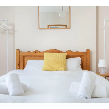 Spectacular Views, Spacious And Airy Flat For 10 شقة *